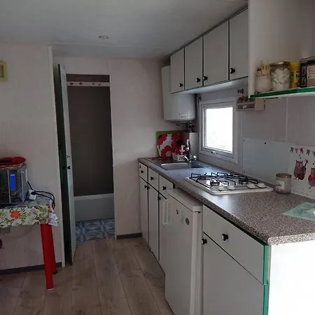 Mobile Home Toutes Saisons Beauzac Exterior photo